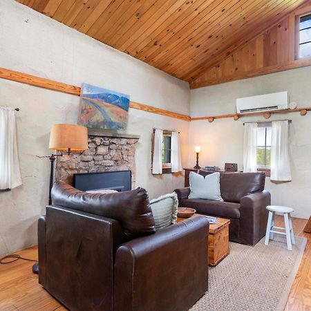 Rustic Baileys Retreat Cabin Near Wineries! Crozet ภายนอก รูปภาพ